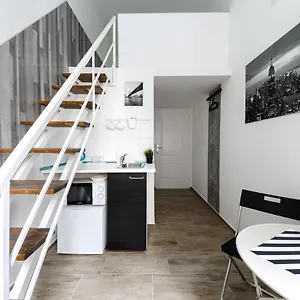 Rio's Stylish Flats , Будапешт Венгрия